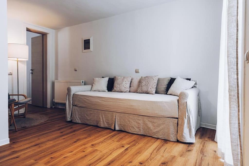 The Repose Aesthetic Apt. R2 Apartment Heraklion  ภายนอก รูปภาพ
